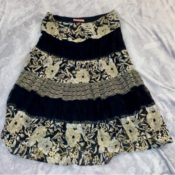 Floral Maxi Skirt and Shirt Set - Picture 2 of 6